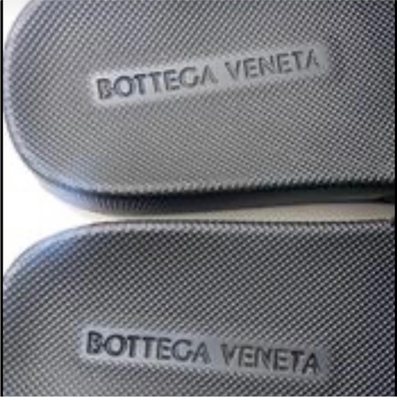 Bottega Veneta Quilted Black Rubber Men's Sandals - Picture 3 of 5